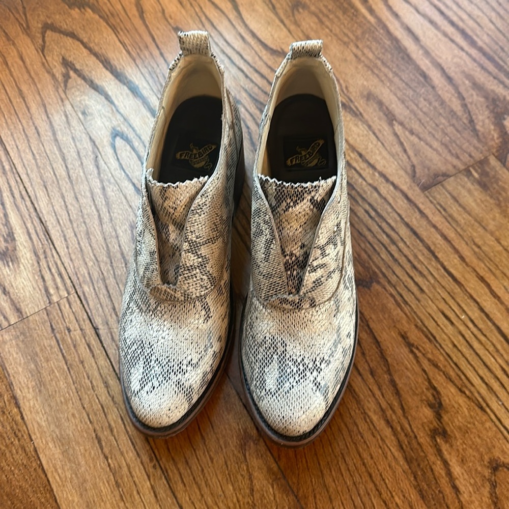 Like new (other than the sole) Freebird Sadie shoes.